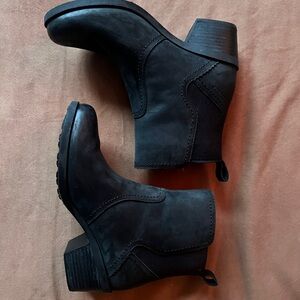 Teva Women’s Black Ankle Boots Size 8